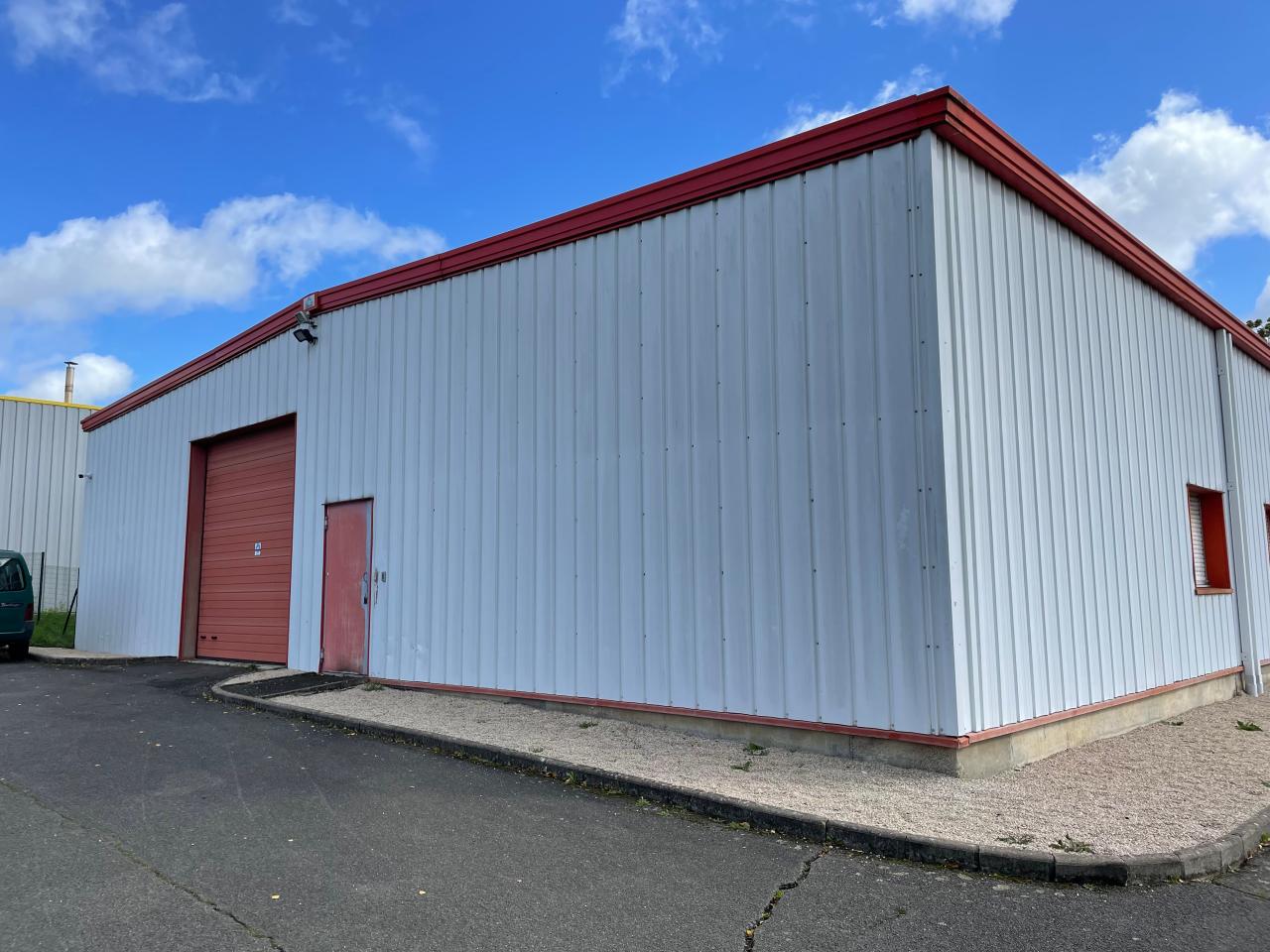 Local d'activité Saint-Jean-de-Braye 407m² Location local d'activité Saint-Jean-de-Braye Loiret OLACT2421138 1